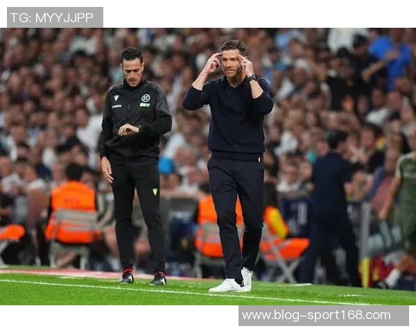 阿隆索感受到全体球员支持与团结共同面对挑战